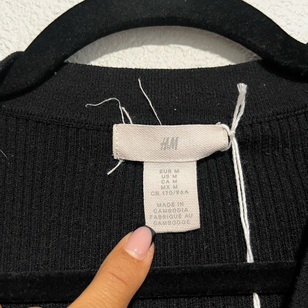 H&M Black Ribbed Crewneck Sweater